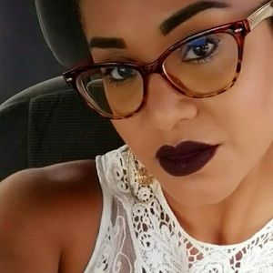 Meet your Posher, Mitchelle marie